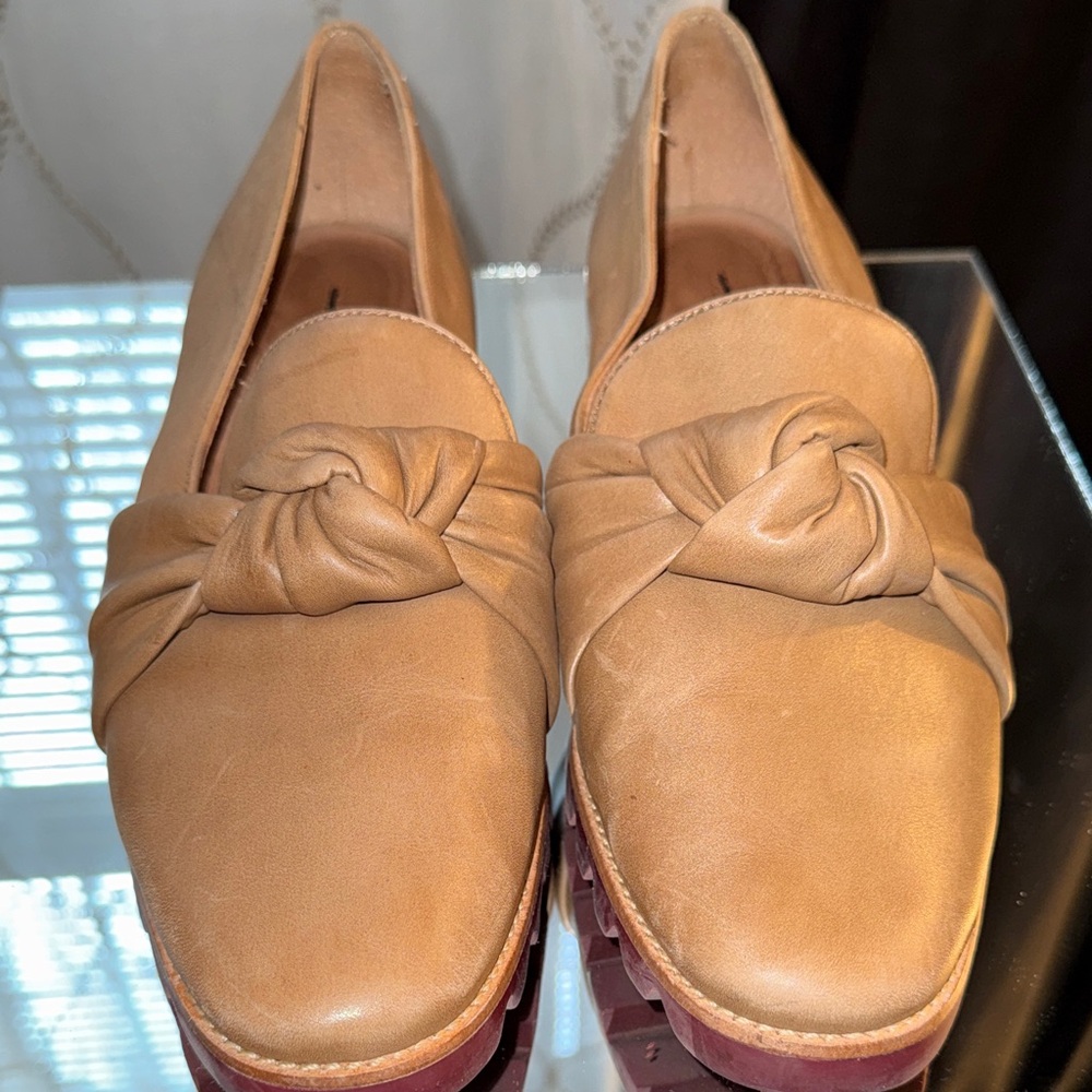 Bernardo Tan Knot-Detail Leather Loafers